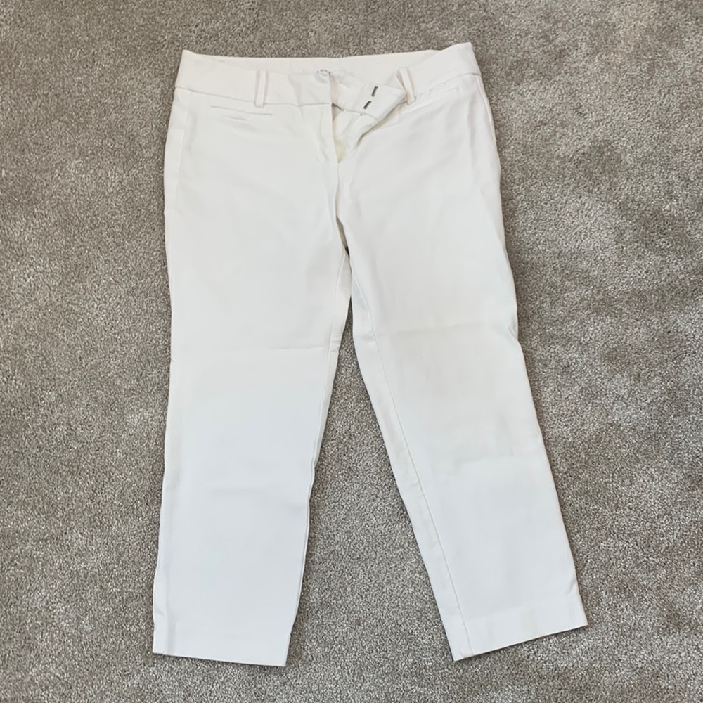 LOFT Women’s White Capris, Size 4P, Like New